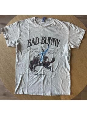 Bad Bunny Most Wanted 2024 Concert Tour T Shirt Cowboy Graphic Nadie Sabe Size M